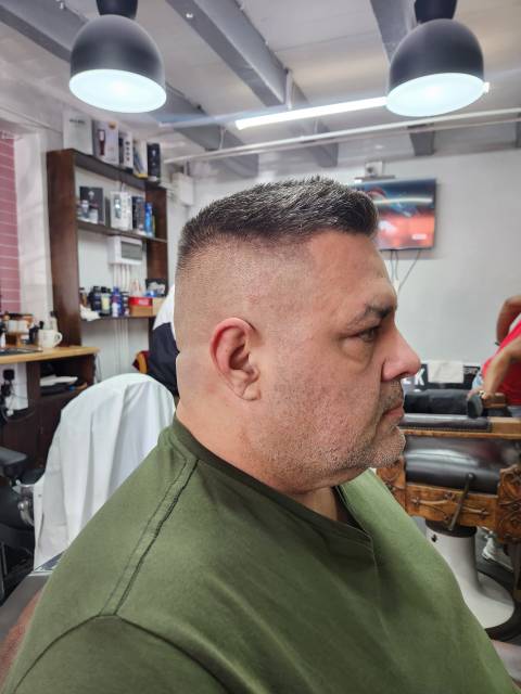 Sleek Barbershop Image